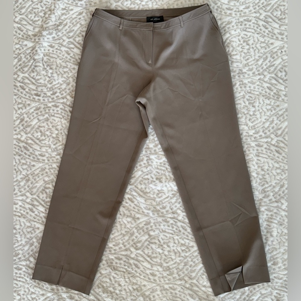 ✨EUC✨St. John Wide Leg Trousers Slit Hem Detail Taupe Women size 16